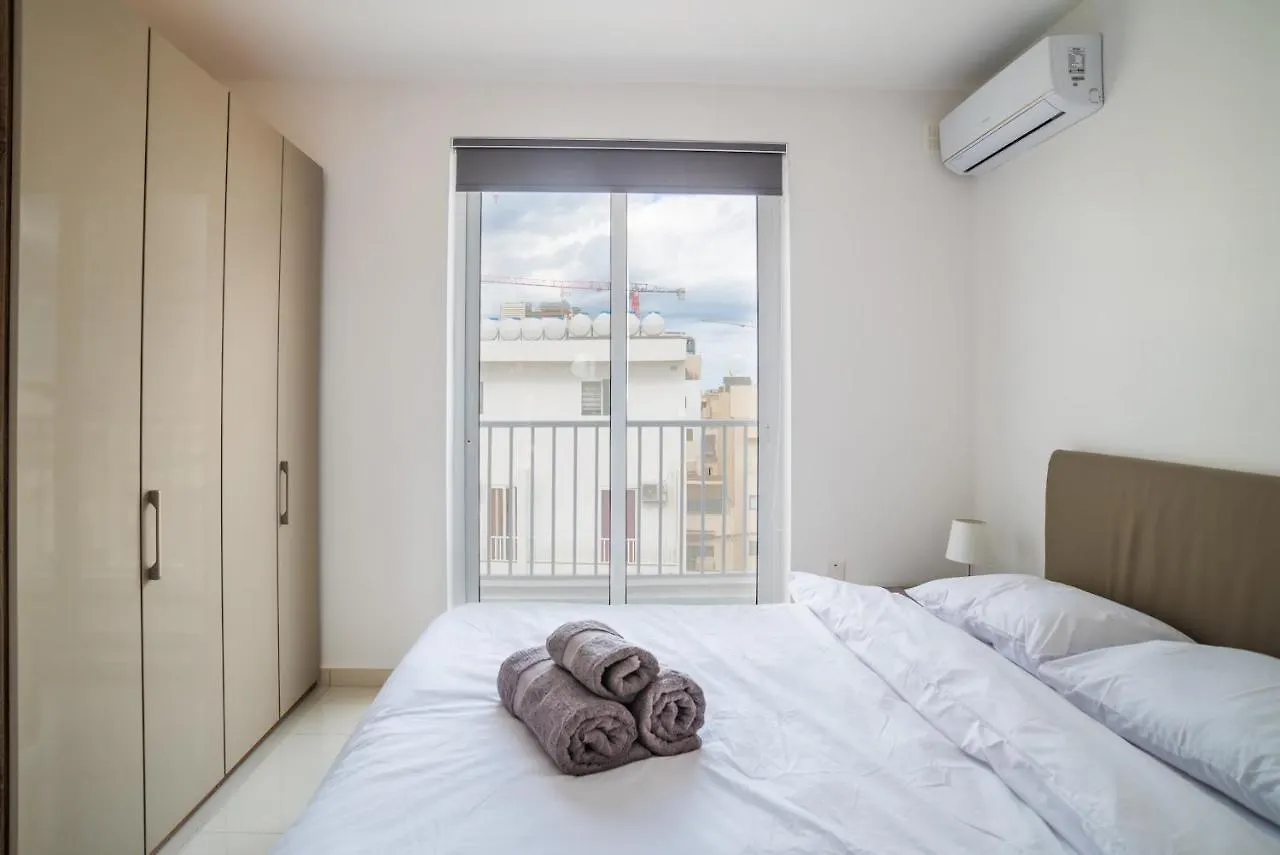 Saint Julian'S Private Penthouse & Terrace Apartment