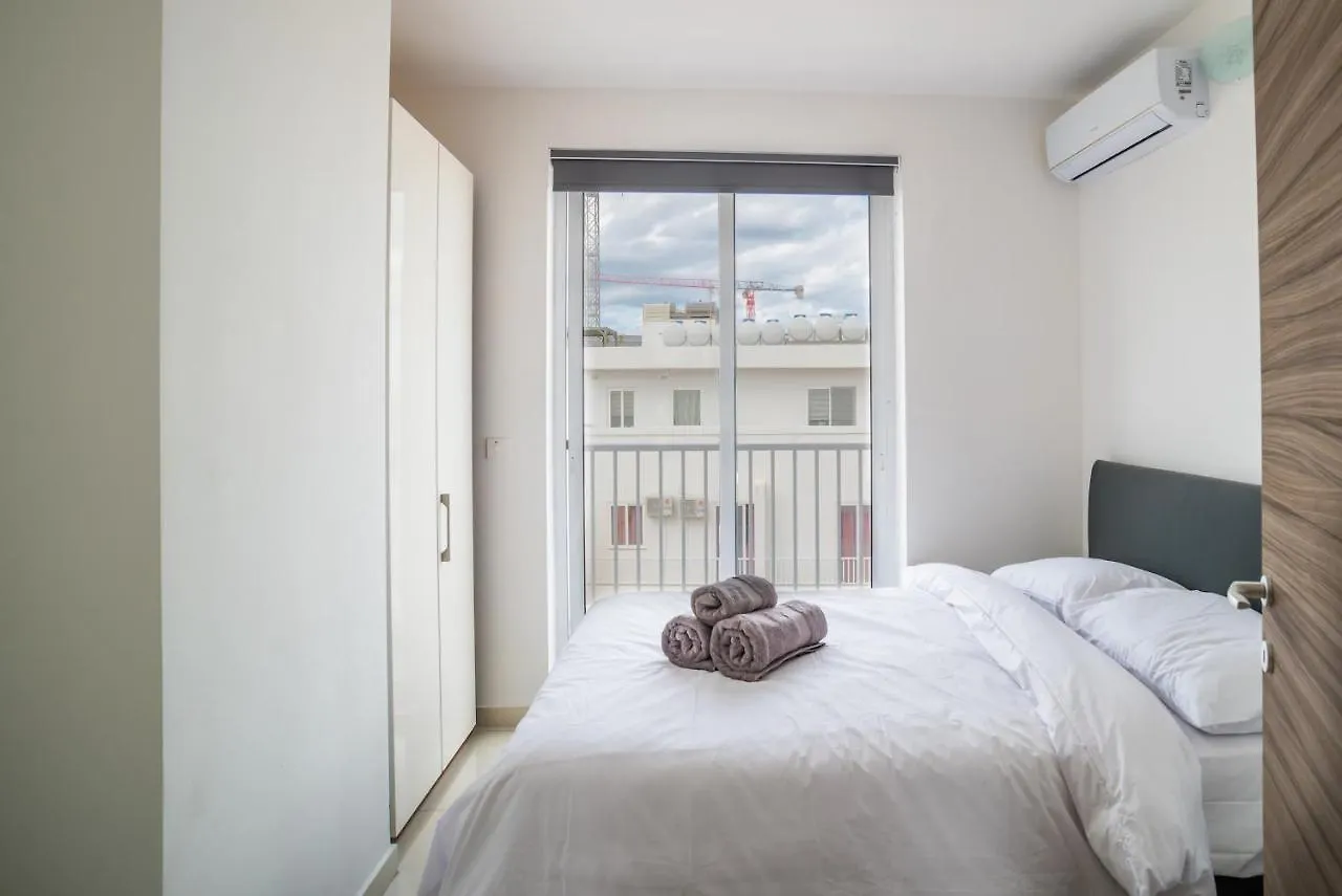 Saint Julian'S Private Penthouse & Terrace Apartment